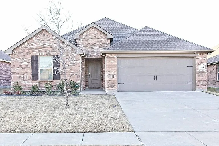 1111 Emerald Gate Dr — Photo 1