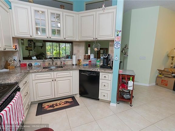 2nd image of 10172 Lombardy Dr #10172