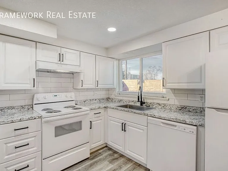 1687 Reed St #3 — Photo 15