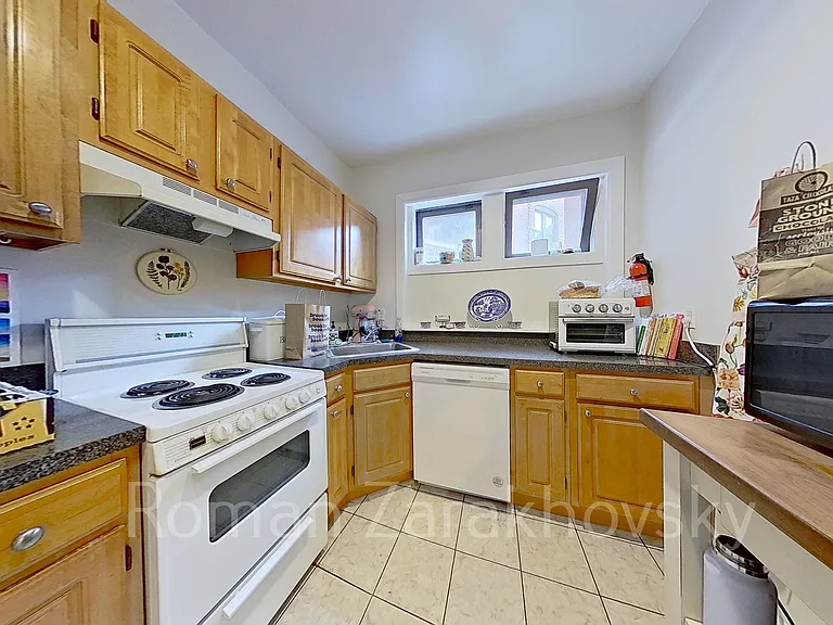 1950 Beacon St #2 — Photo 21