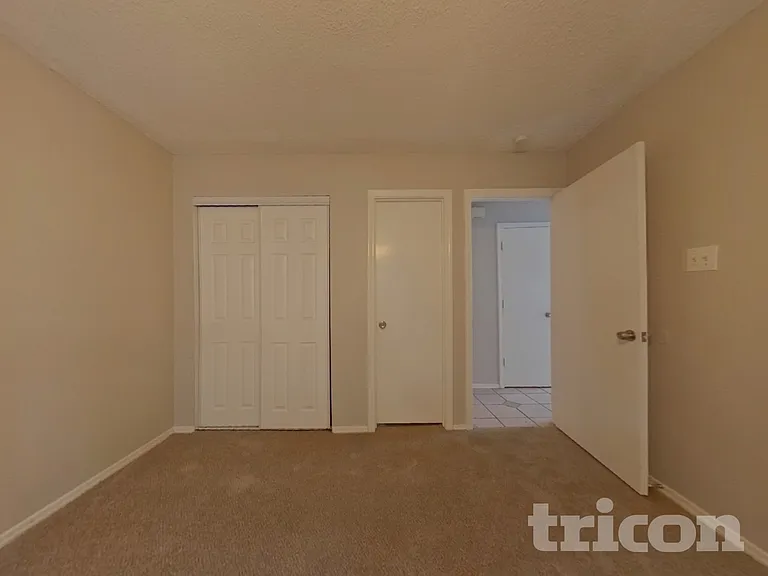 525 Horse Shoe Bnd — Photo 7
