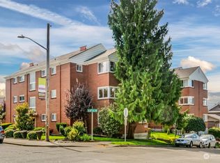 4405 SW Alaska St #307, Seattle, WA 98116