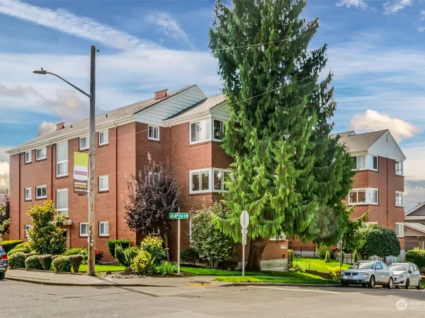 4405 SW Alaska Street #307, Seattle, WA 98116