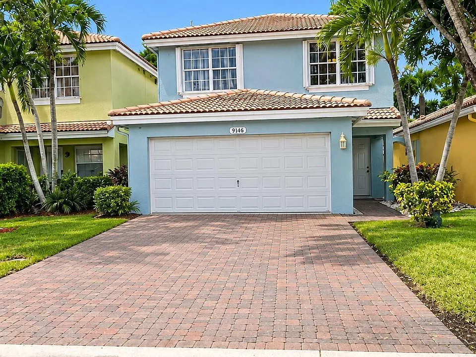 3331 Commodore Ct
