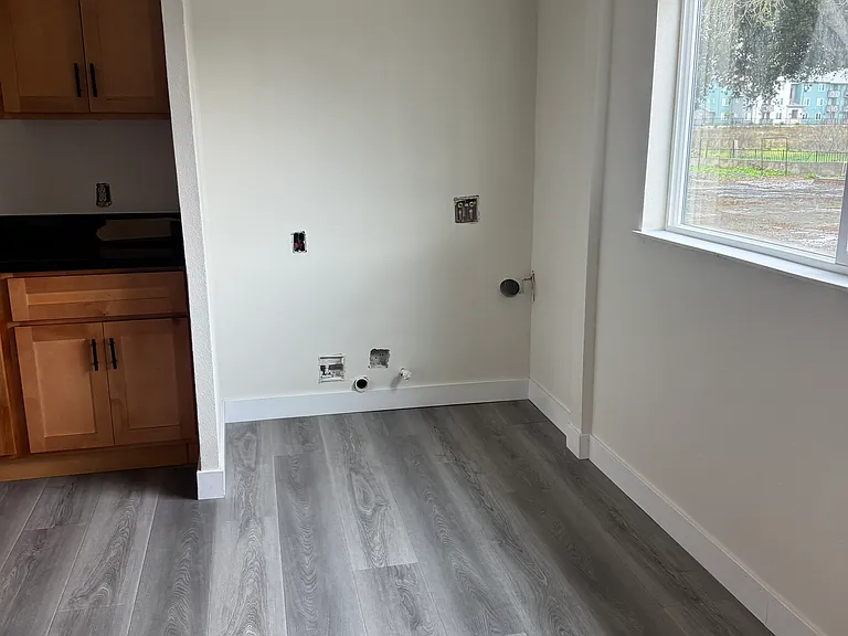 15345 Monterey Rd — Photo 10