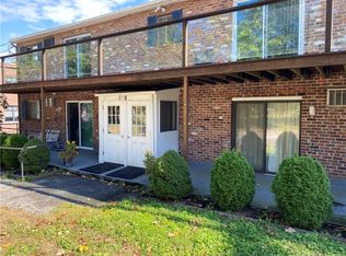 8 Cross St APT 5, Westport, CT 06880