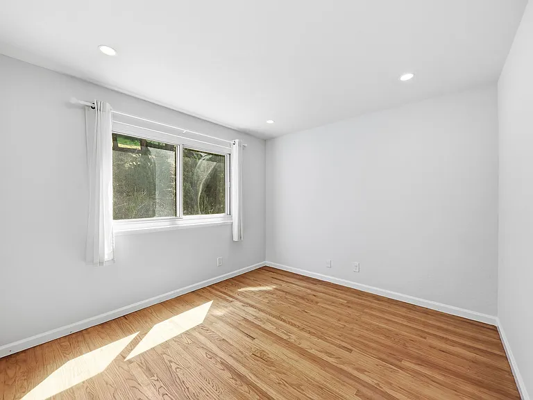 4252 Callan Blvd — Photo 29