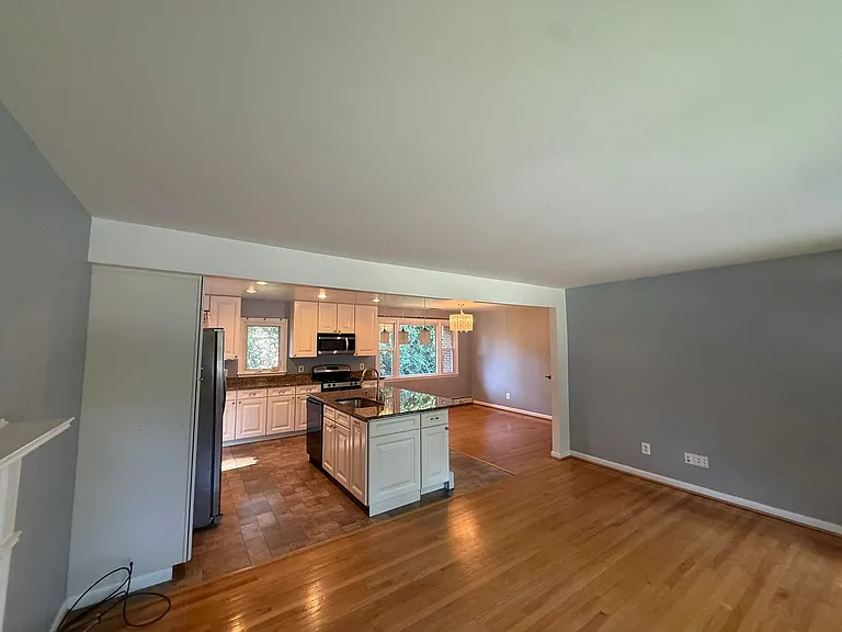 207 Dawson Dr — Photo 4