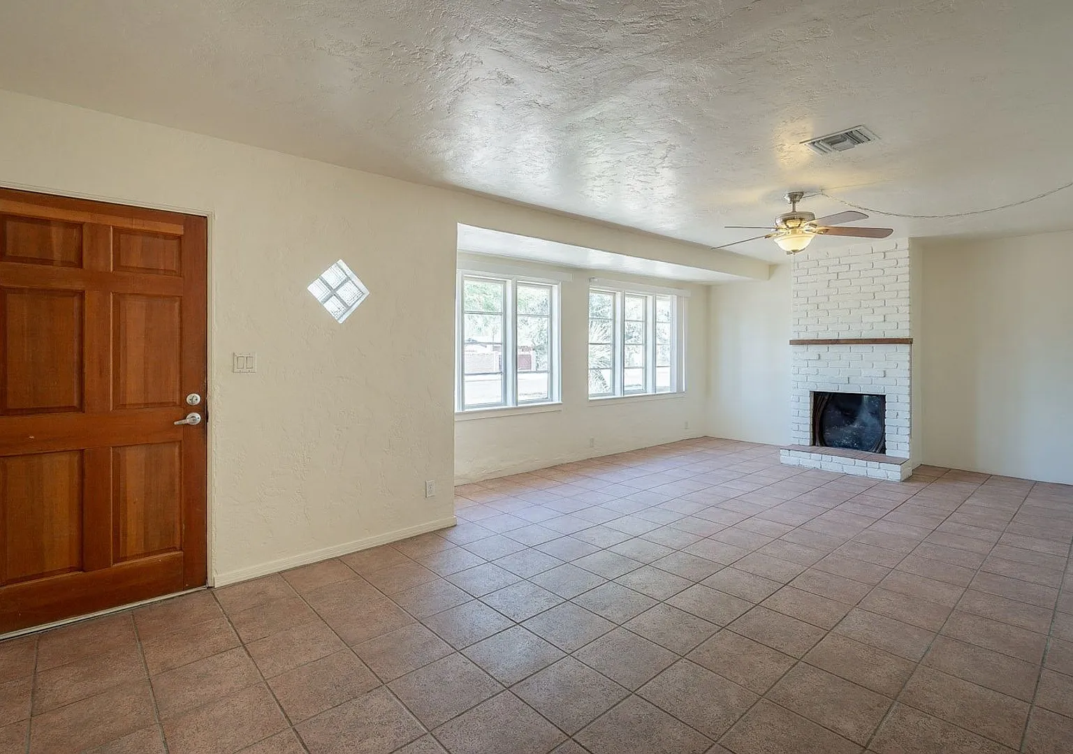 1200 E. Hampton St. — Photo 4