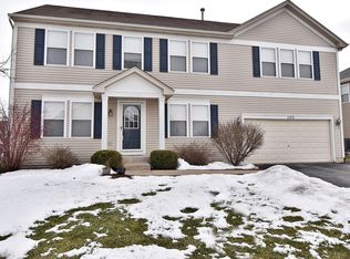 1125 Swan Dr, Elburn, IL 60119