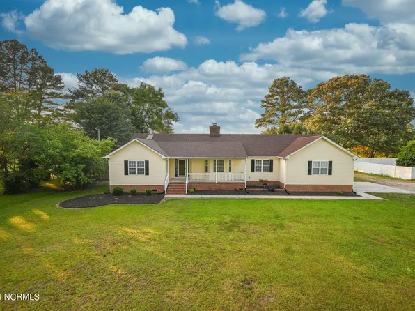 585 Tulls Creek Road, Moyock, NC 27958