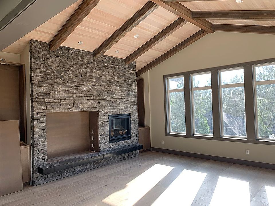 2nd image of 62728 NW Ridge Rock Ct