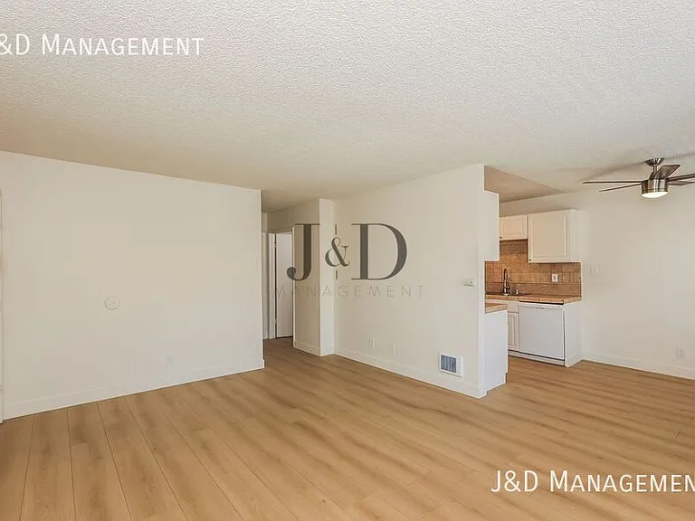 909 S Sunshine Ave S — Photo 6