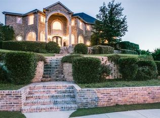 9013 Ranch Bluff Ct, Benbrook, TX 76126