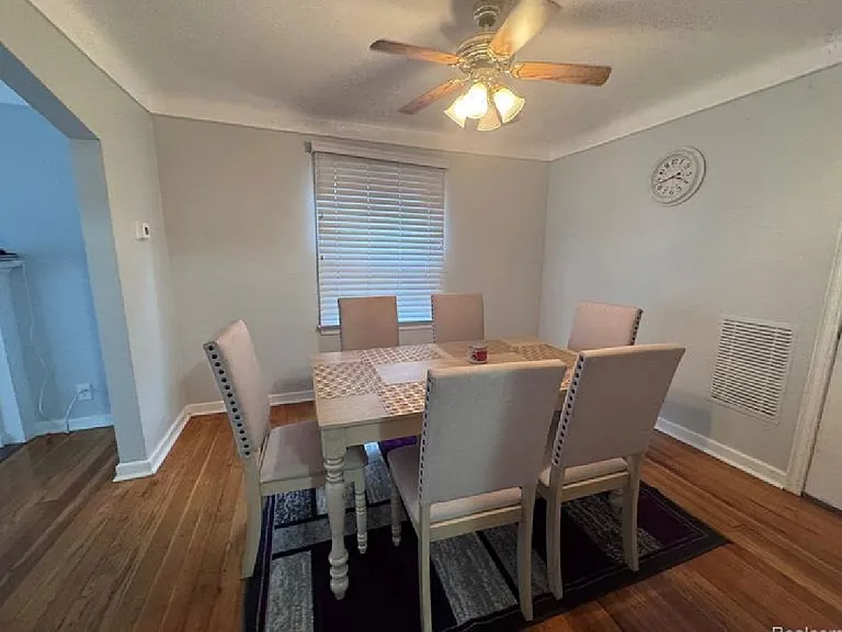 3151 Ewald Cir — Photo 4
