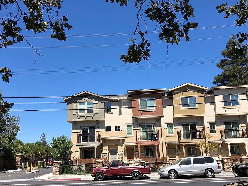 Beautiful townhomes, gated community.