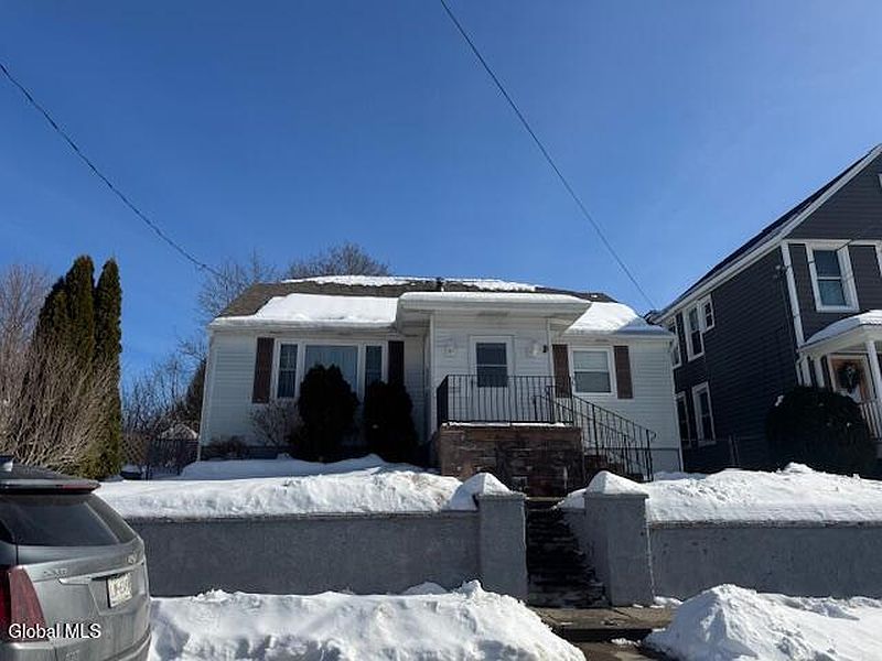 2nd image of 35 Excelsior Avenue