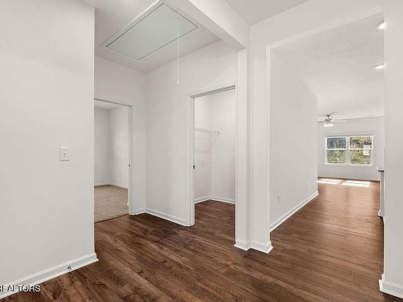 3rd image of 500 Hayley Marie Ln