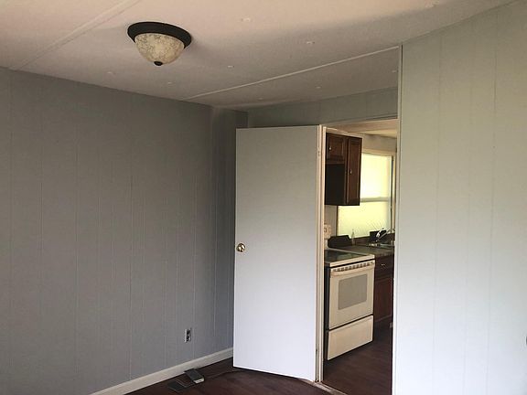 4th image of 6222 Bradshaw St