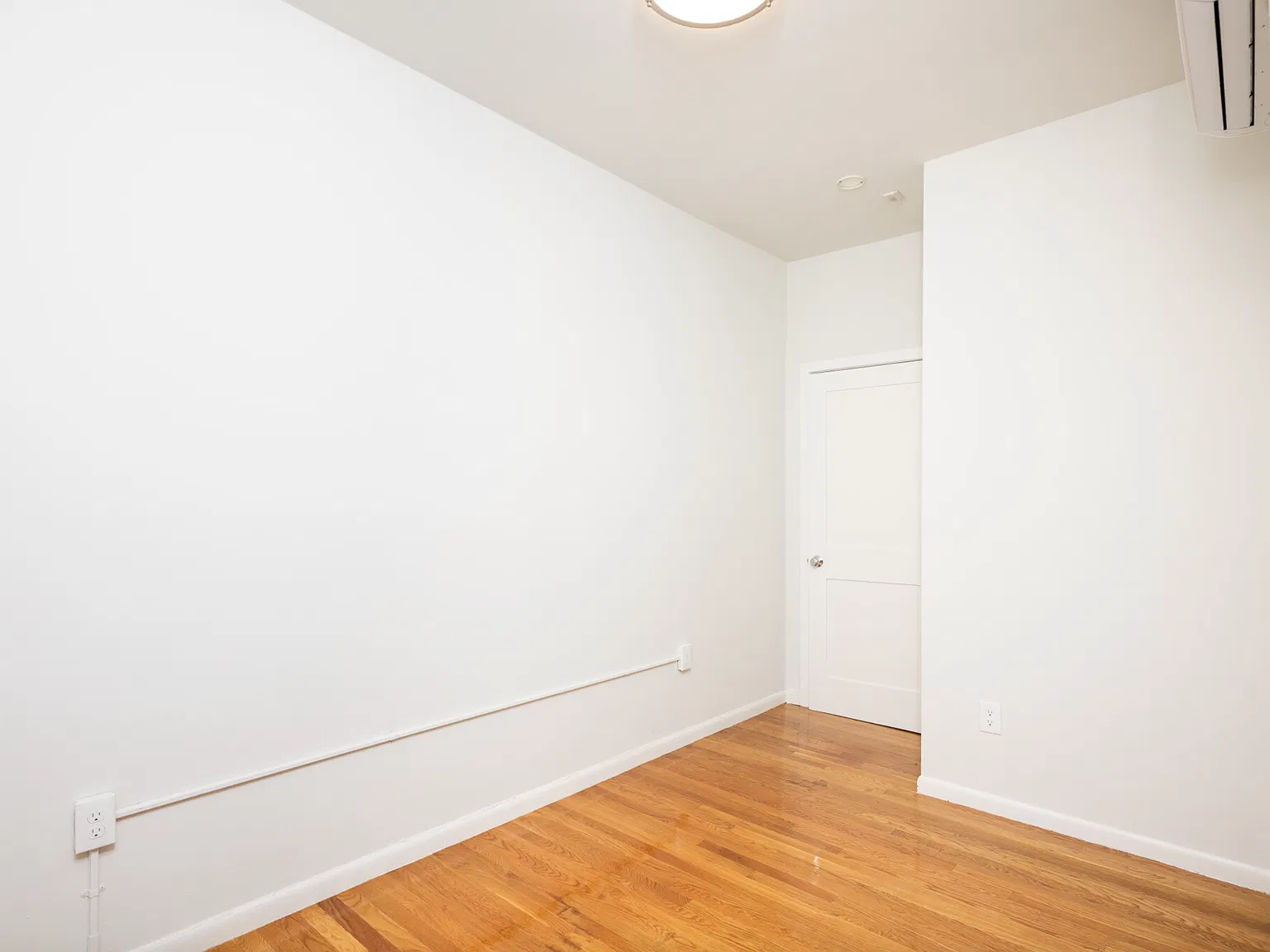 1 bed, 800 sqft, $2,700 — Photo 4