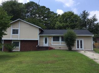 9075 Gatewood Dr, Jonesboro, GA 30238