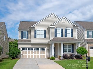 6420 Manitoba Ln, Charlotte, NC 28277