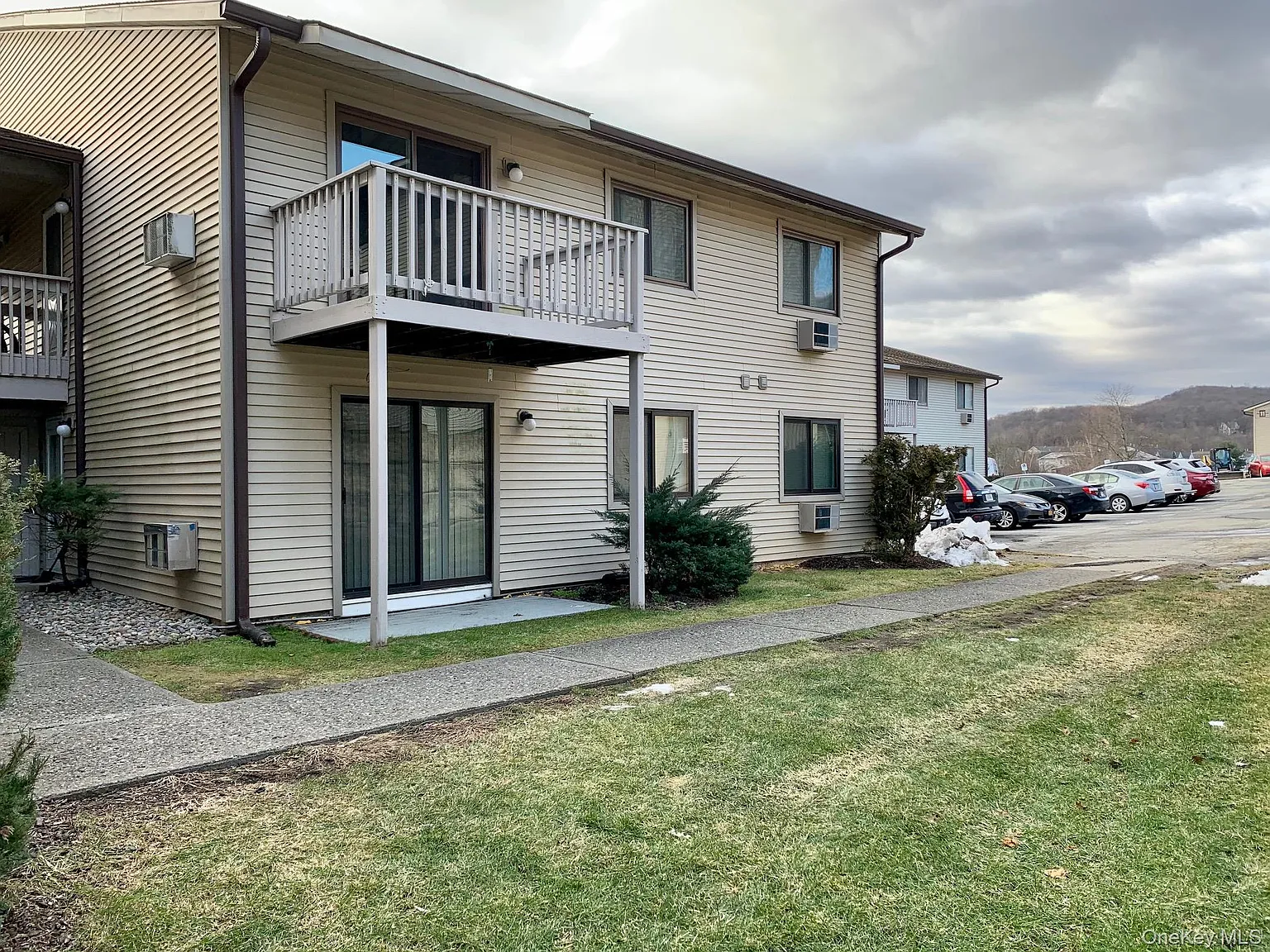 2 bed, 2.0 bath, 924 sqft, $2,100 — Photo 3