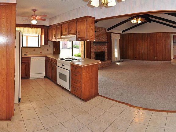 4th image of 1703 Meadowcliff Dr