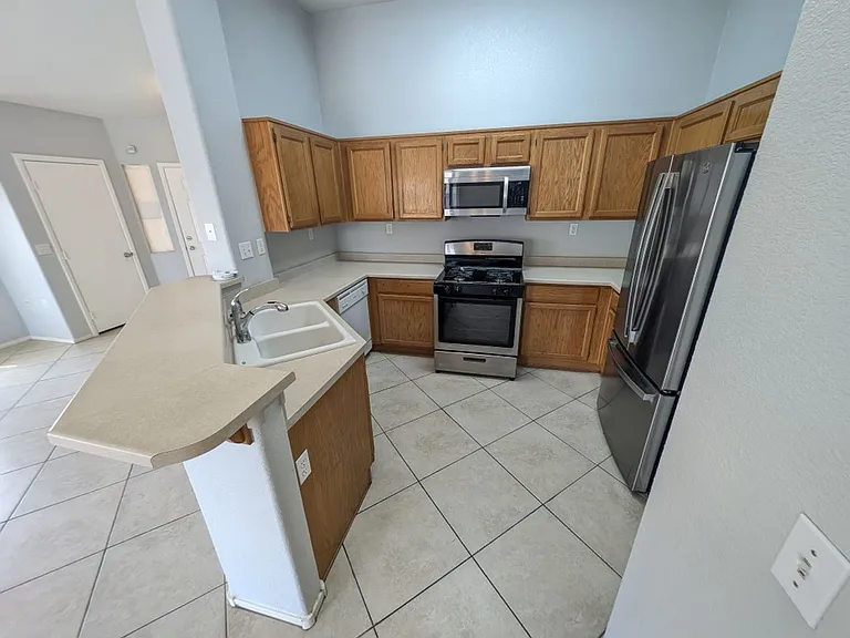 1821 Running Fawn Ct — Photo 7