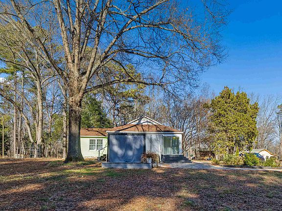 4th image of 236 Little River Rd