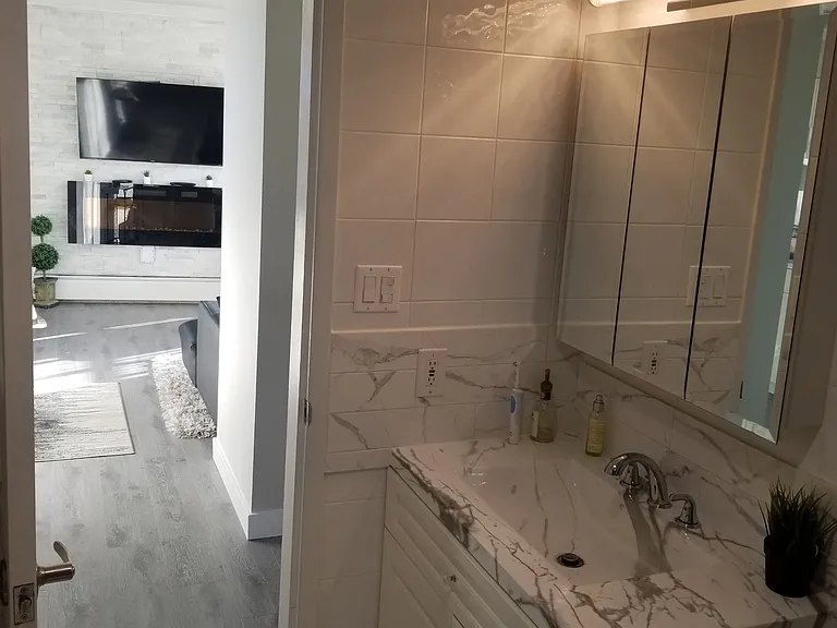1251 Cardero St — Photo 13