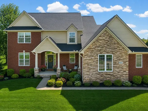 801 Watersmeet Dr, Oxford, MI 48371