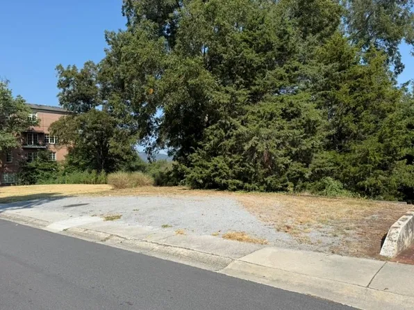 389 Washington Ave NE, Marietta, GA 30060