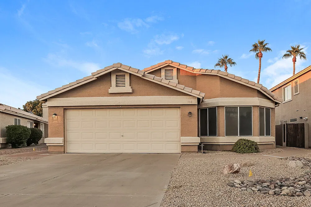 3 bed, 2.0 bath, 1539 sqft, $2,310 — Photo 1