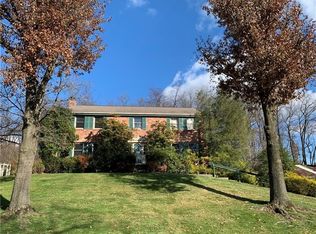 1615 King James Dr, Pittsburgh, PA 15237