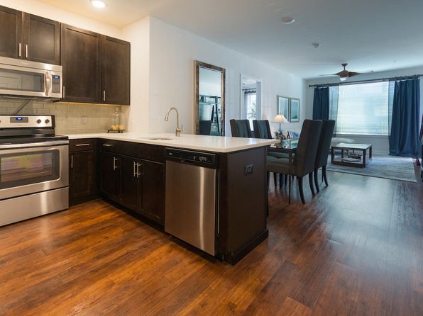 100 Fieldstone Dr #2043354