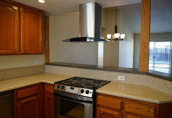 3rd image of 1034 McRae Way