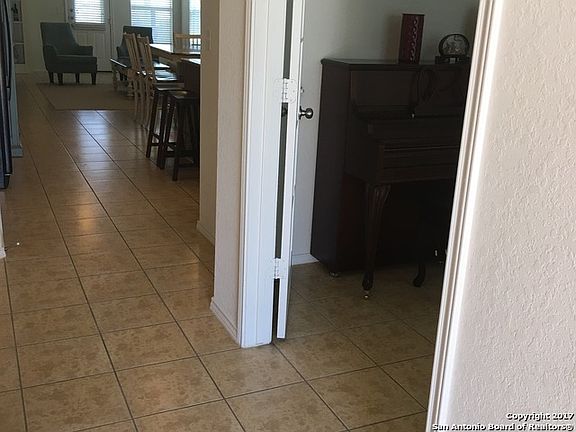 5th image of 3426 Mentone Way
