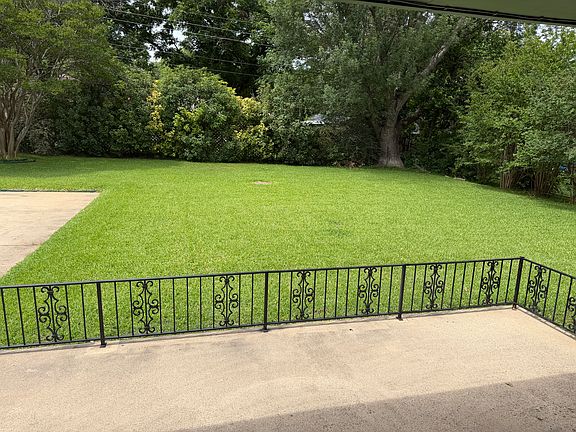 3rd image of 3728 Ashford Ave