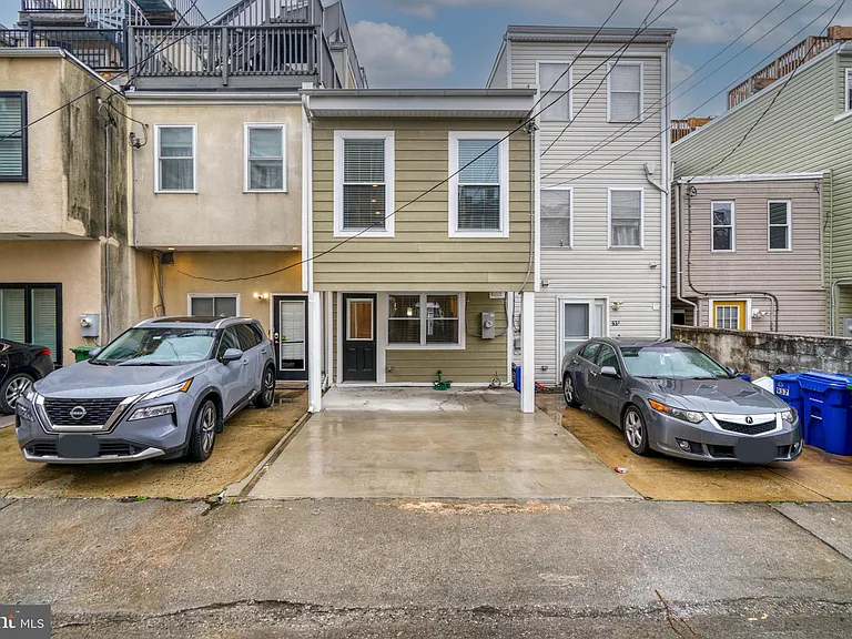 939 S Baylis St — Photo 8