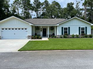 77 Prospect St, Freeport, FL 32439