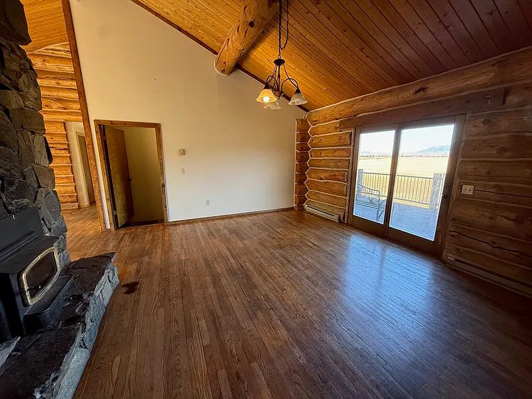 545 Coulee Dr — Photo 9