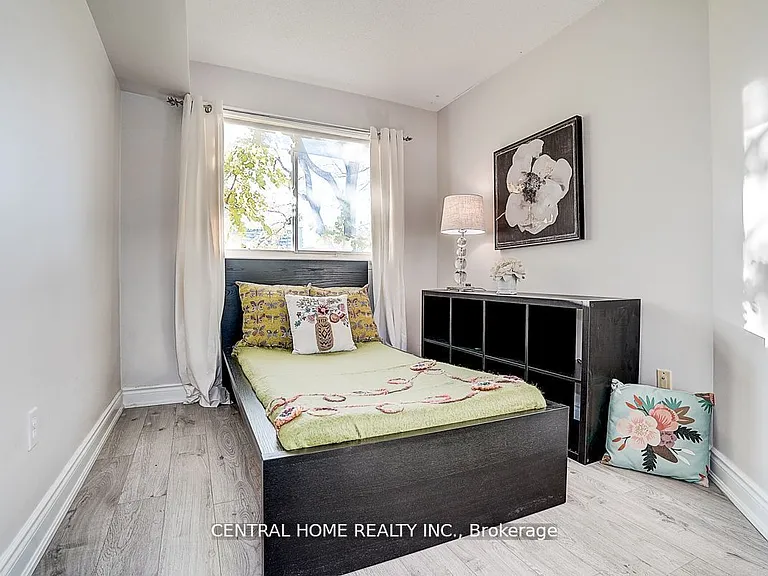 988 Sheppard Ave W #11 — Photo 19