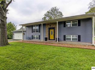 1238 Richland Ave, Lincoln, IL 62656