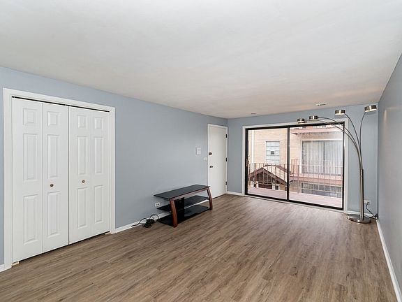 5th image of 4659 N Milwaukee Ave #2C