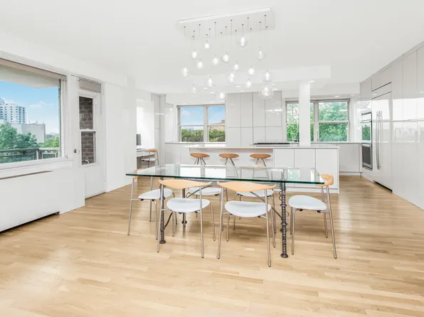 3777 Independence Avenue image 1 of 25