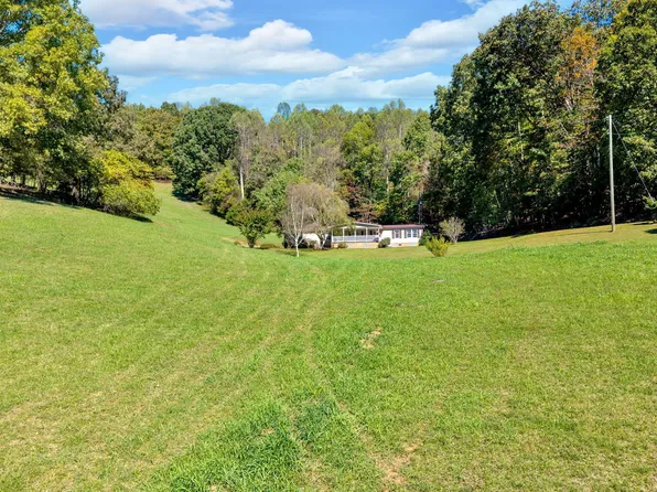 384 Sugar Pine Ln, Gate City, VA 24251