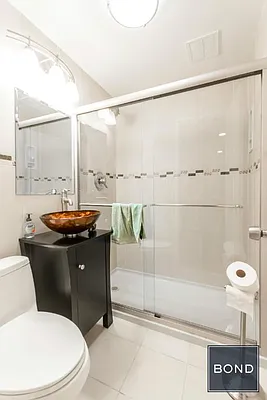 Rented by Bond New York | media 17