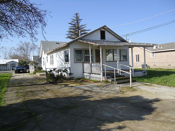 2nd image of 424 N Shasta Ave