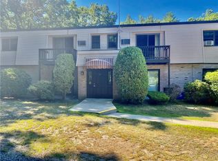 15 Apple Valley Pkwy #B4-2, Smithfield, RI 02917